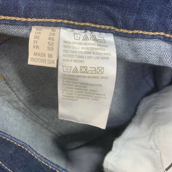 LOGO by Lori Goldstein Dark Blue Ankle Jeans w/ lace trim - Picture 12 of 12